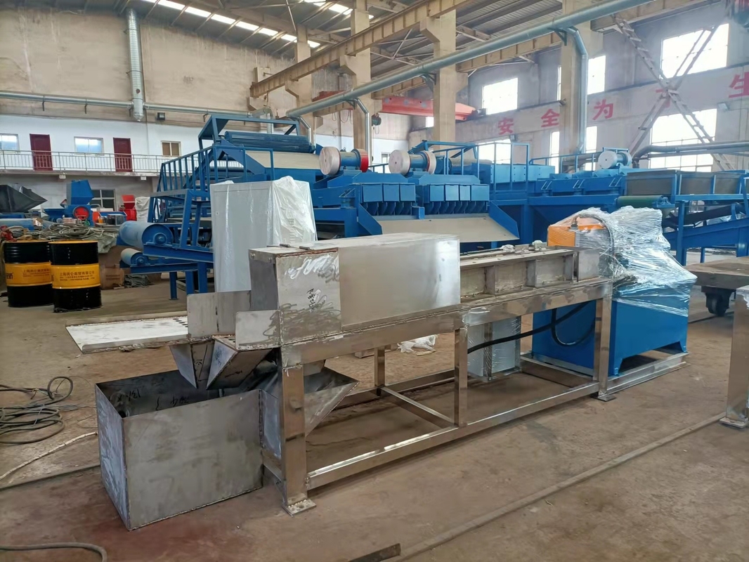 5t/h Pabrik Pengolahan Limbah Baterai Timah Perpecahan dan Pembagian lini produksi