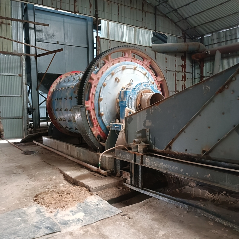 Penambangan pasir pabrik pengolahan mineral untuk silika kristal meningkatkan proses pemurnian silika